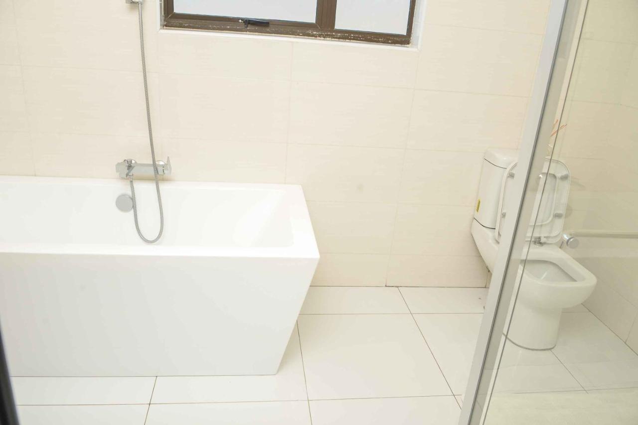 Immaculate Villa ハボローネ エクステリア 写真